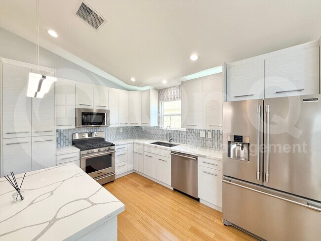 Foto del edificio - 5210 W Jupiter Way N