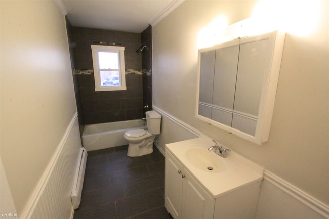 Building Photo - 2 br, 1 bath  - Regency Hills