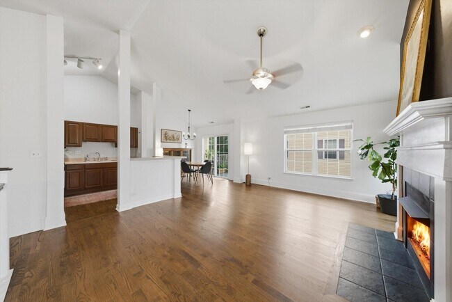 Foto del edificio - 2353 Georgetown Cir