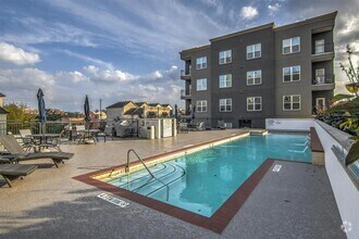 Building Photo - 1010 Rosine St
