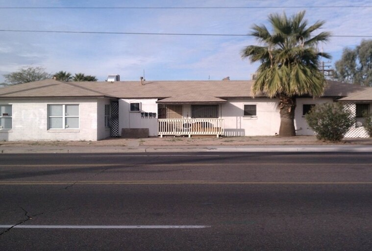 Primary Photo - 1546 E Cambridge Ave
