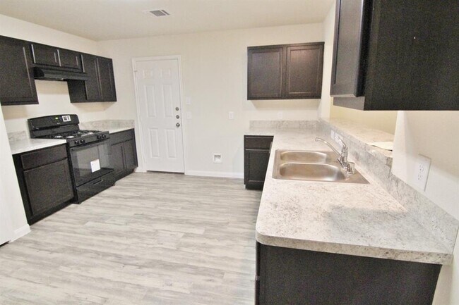 Building Photo - 5810 New Endings Ct