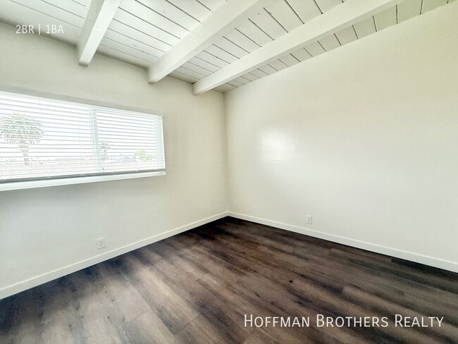 Foto del edificio - 1256 W 87th St