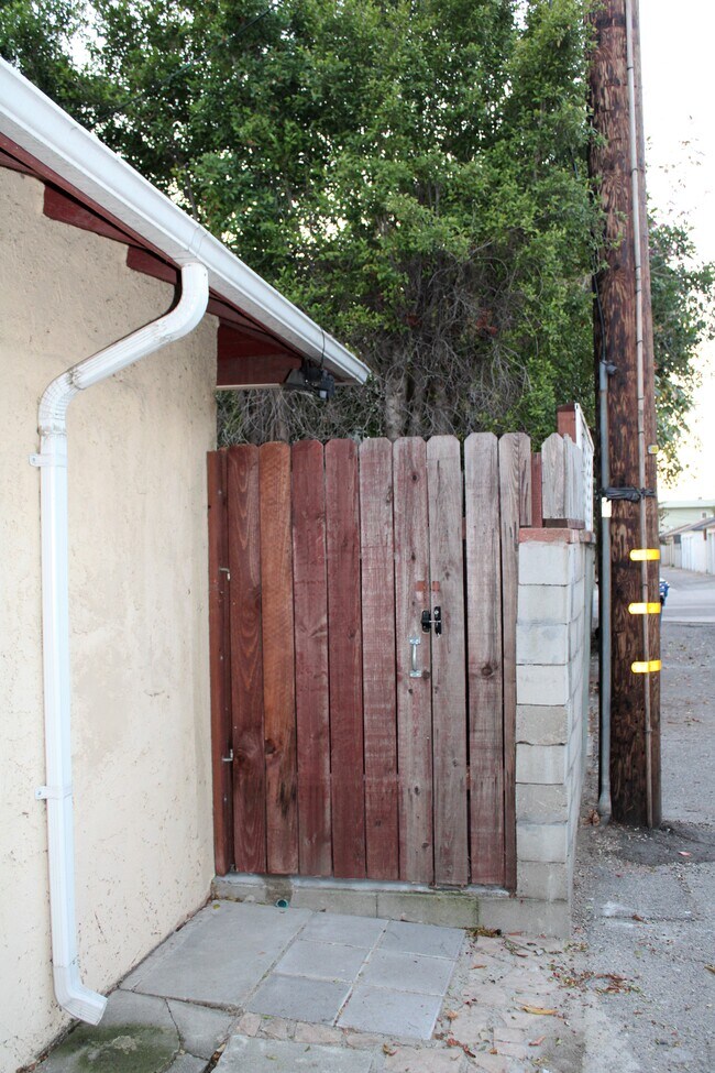Building Photo - 12653 Tiara St