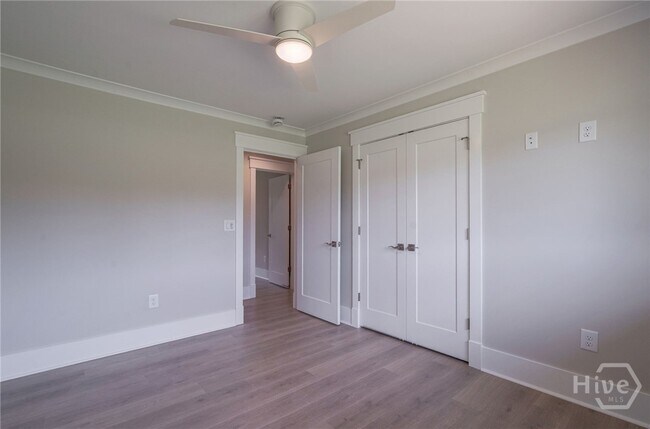 Foto del edificio - 1090 Kenway Dr