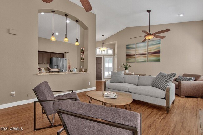 Foto del edificio - 1138 E Amberwood Dr