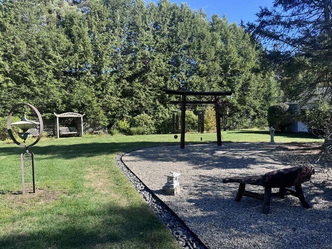 Foto del edificio - 3BR RANCH BRUNSWICK SEASONAL FURNISHED