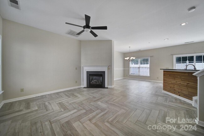 Foto del edificio - 2734 Mill Valley Ct