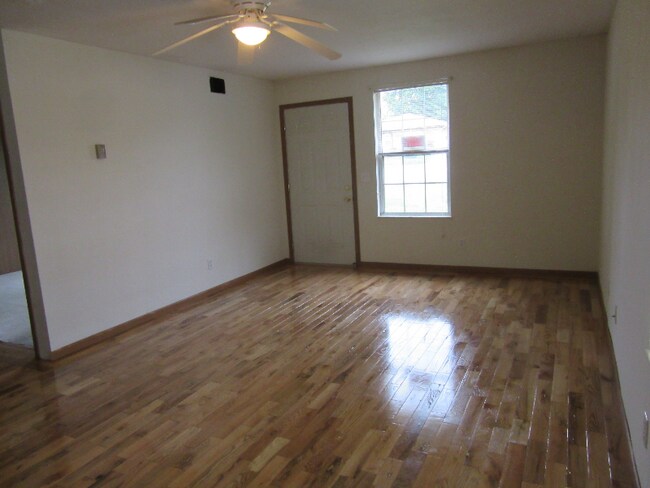 Building Photo - 4237 Auburn Rd