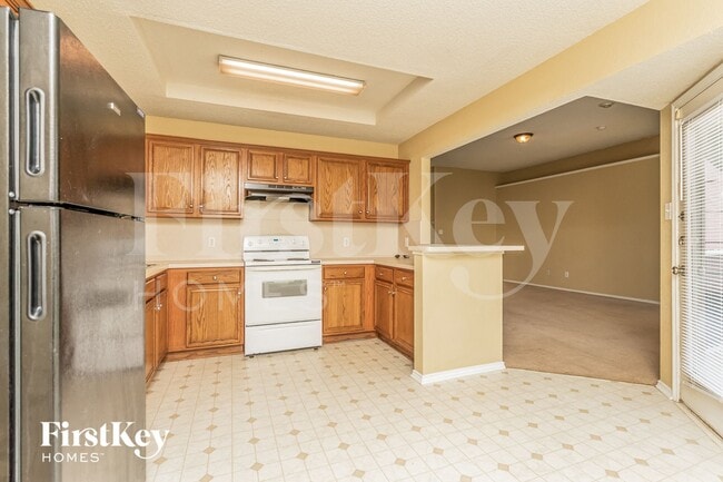 Foto del edificio - 137 Sequoia Rd