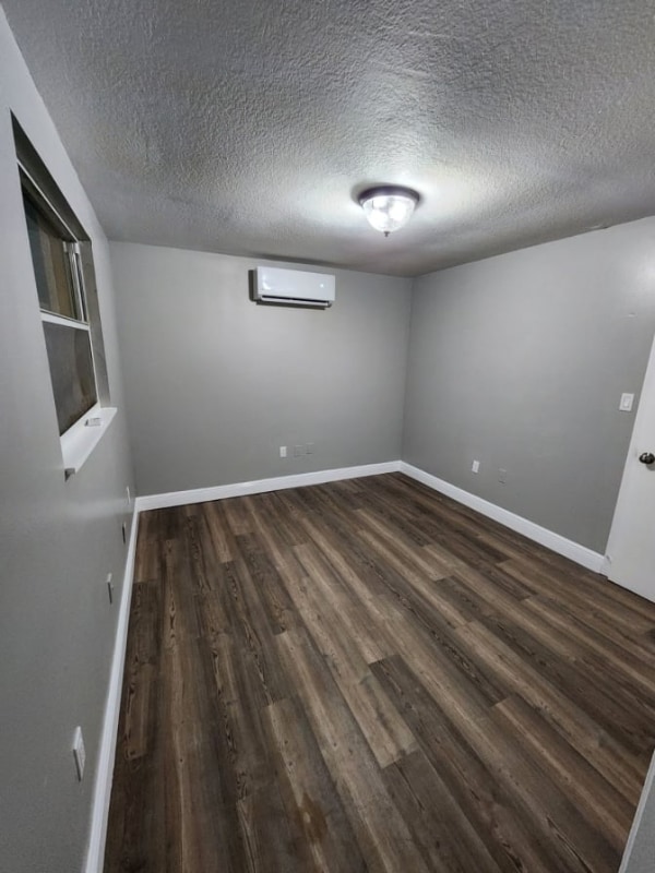 Building Photo - 2933 E 148th Ave
