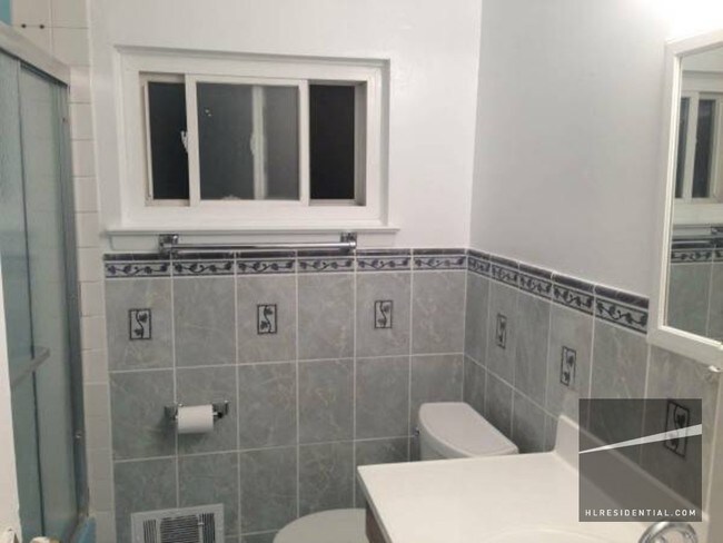 Foto del edificio - 20650 46th Ave