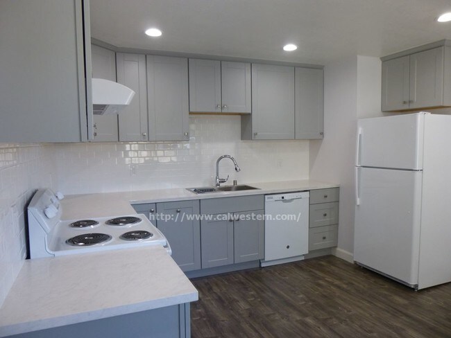 Building Photo - 895 Burbank Dr