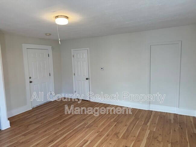 Foto del edificio - 83 Groveland St