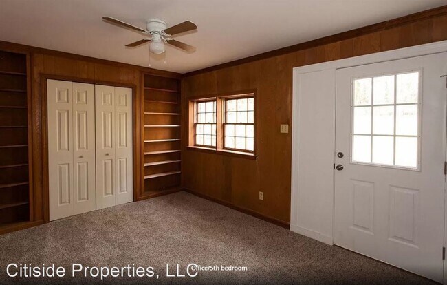 Foto del edificio - 4 br, 3 bath House - 3146 Friar Tuck Way