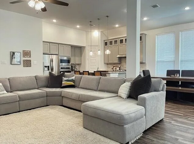 Foto del edificio - 3812 Deer Point Dr