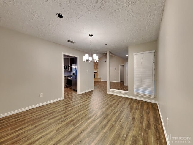 Building Photo - 15614 Fox Springs Dr