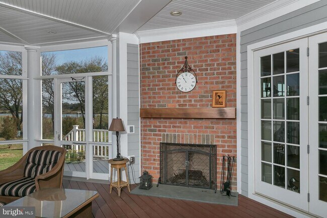 Foto del edificio - 5547 Whitehall Rd
