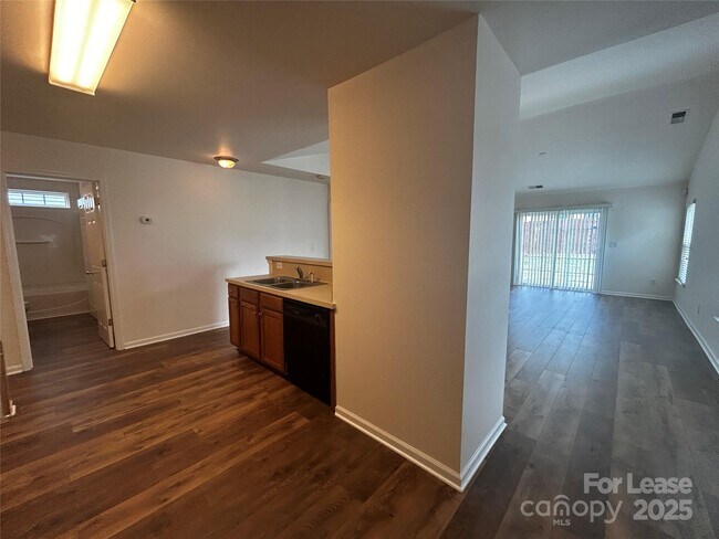 Foto del edificio - 908 Swearngan Ridge Ct