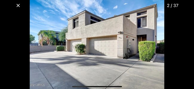 Outside unit 203 - 13606 N Cambria Dr