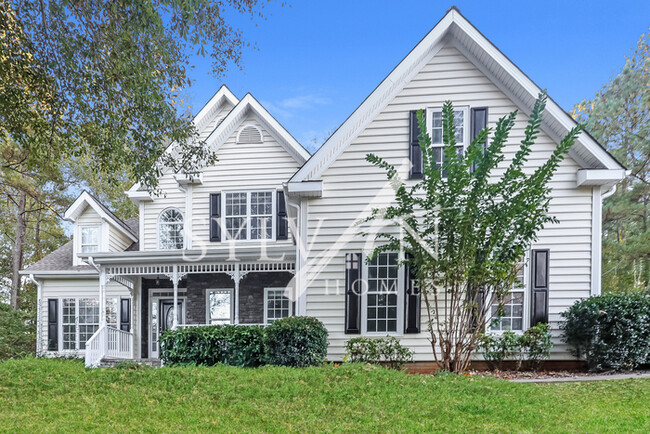 Building Photo - This sweet home is move-in ready