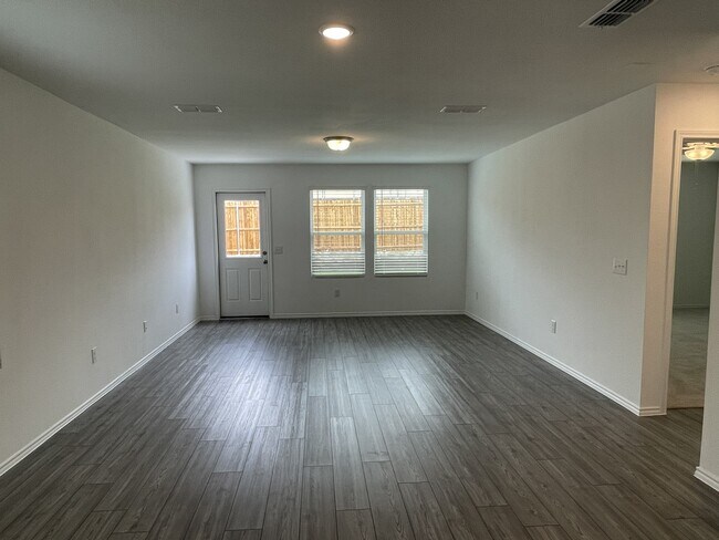 Foto del edificio - 825 Breakwater Dr