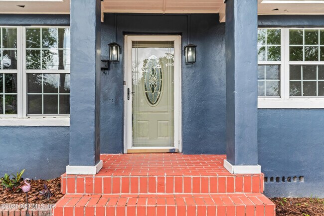 Foto del edificio - 1614 Clemson Rd