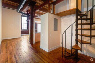 Building Photo - 313 Arch St