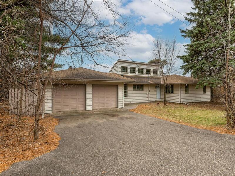 Primary Photo - 3415 High Ln