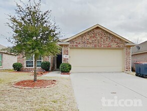Building Photo - 825 Bens Dr