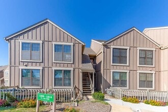 Building Photo - 12814 W 110th Terrace