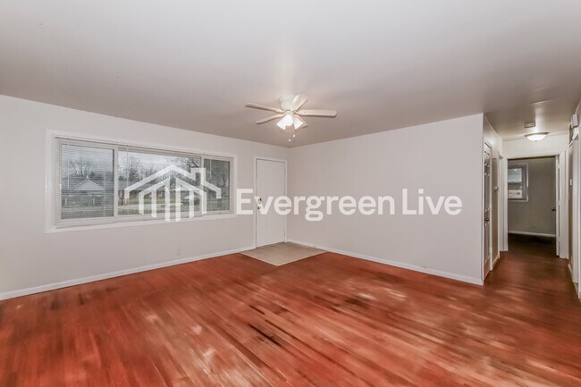 Building Photo - 7301 Austin Dr