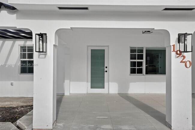 Foto del edificio - 1920 SW 67th Ave