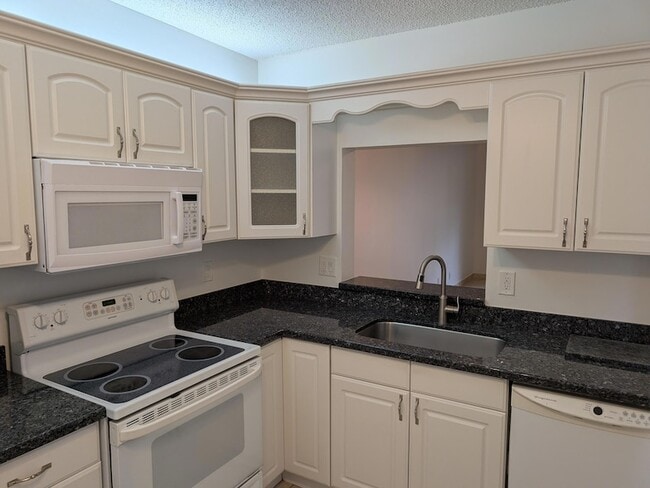 Photo - 21951 Soundview Terrace Apartment