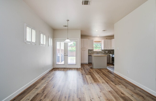 Foto del edificio - 624 E 39th St