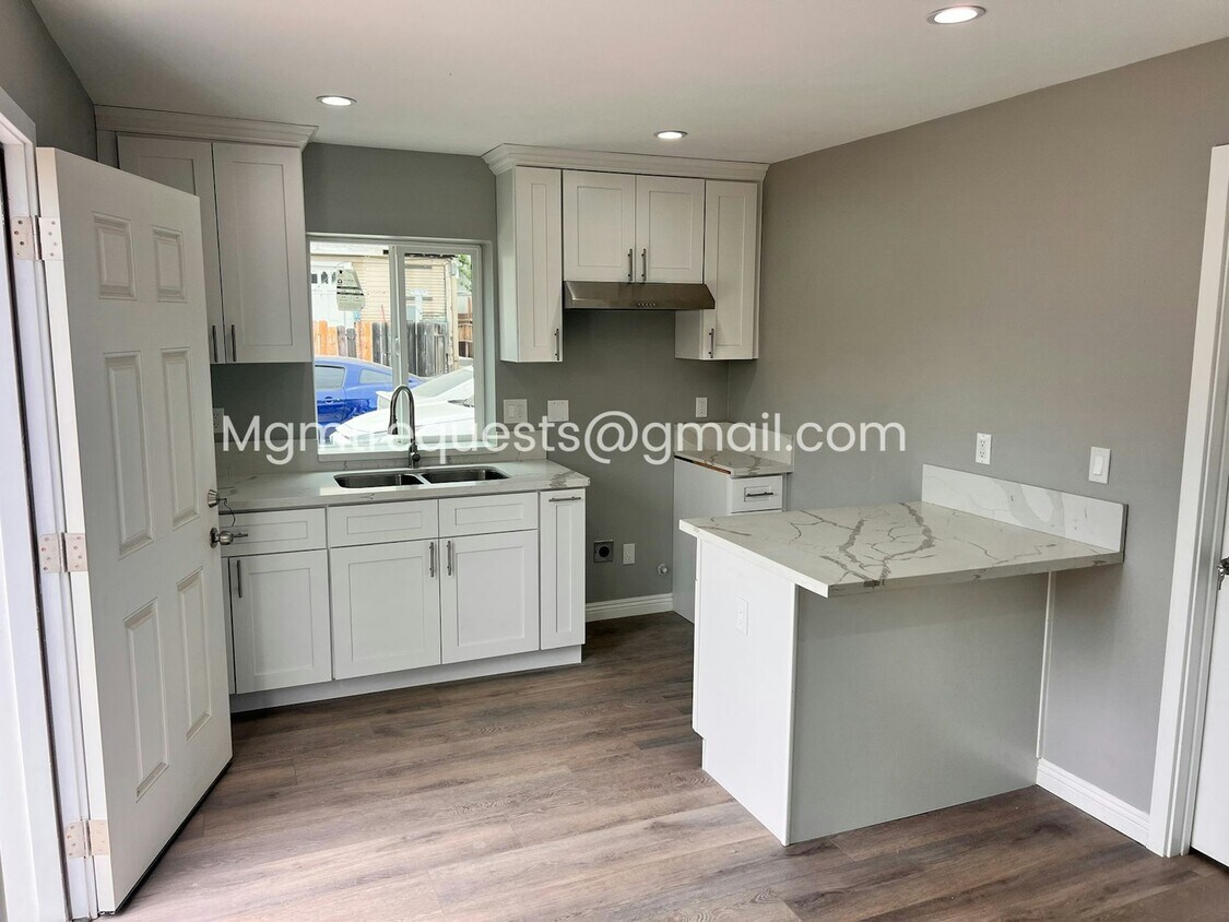 Foto principal - 3343 Lime St