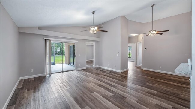Building Photo - 2127 Donegan Pl