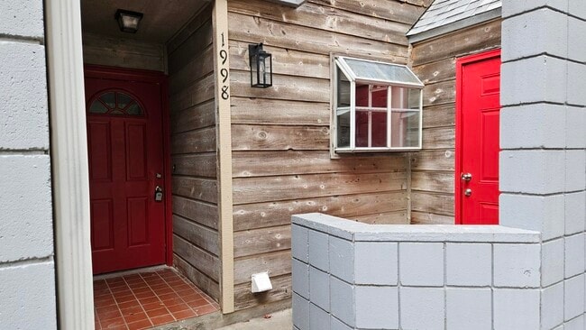 Building Photo - 1998 Nicklaus Dr