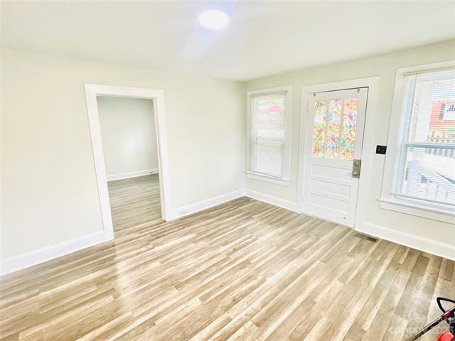 Foto del edificio - 664 Harris St NW