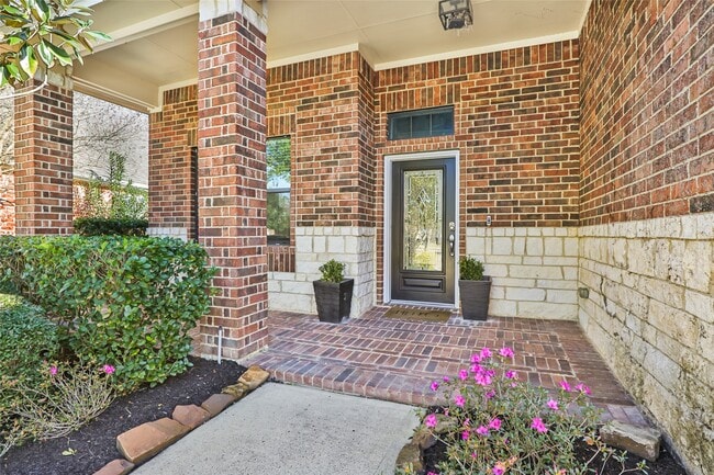 Foto del edificio - 16942 Lake Willowby Ln