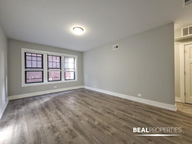 Foto del edificio - 2 bedroom in EVANSTON IL 60202
