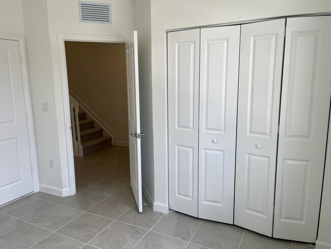 Foto del edificio - 2624 SE 25th Ct
