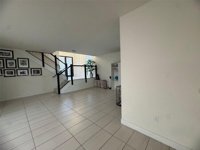 Building Photo - 10240 NW 76th Ter