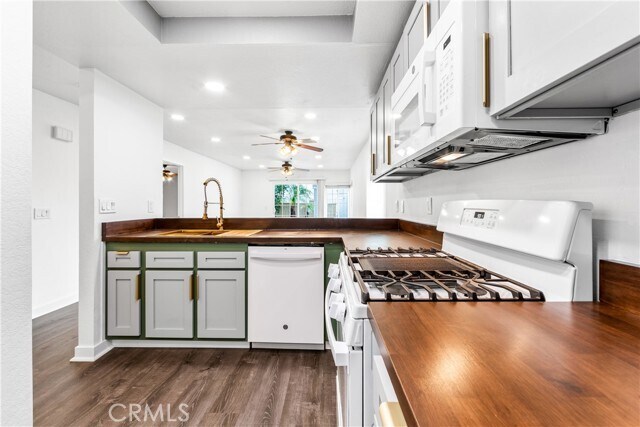 Foto del edificio - 501 Stone Harbor Cir