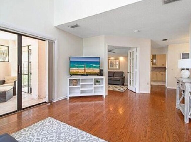 Foto del edificio - 360 Prestwick Cir