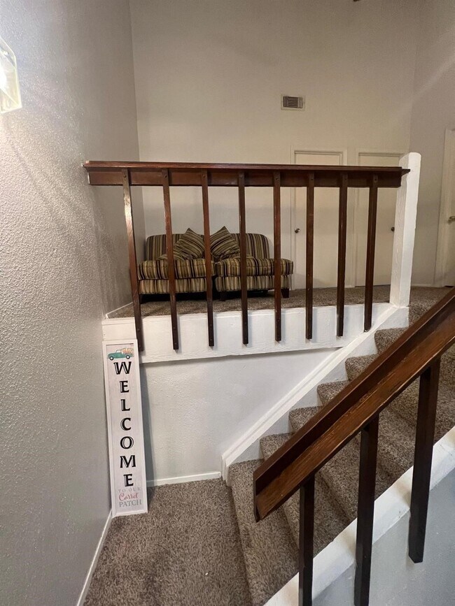 Building Photo - 6843 Greenway Chase St