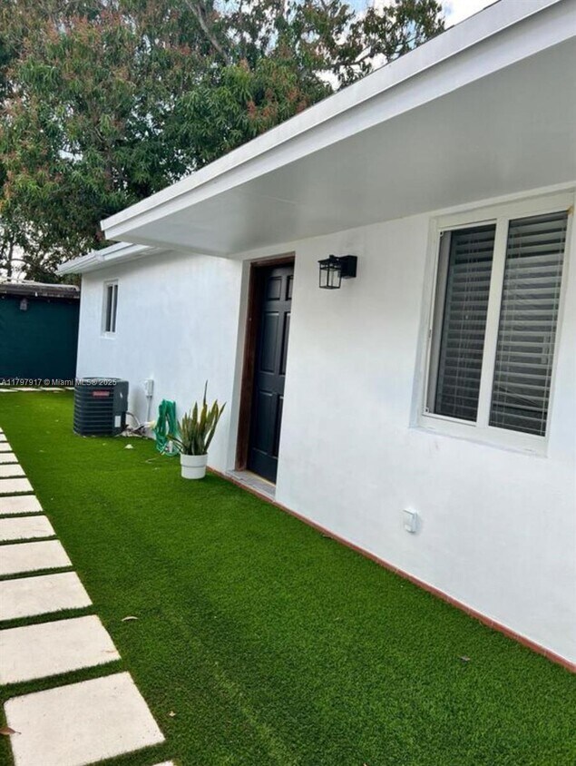 Foto principal - 2036 SW 57th Ct