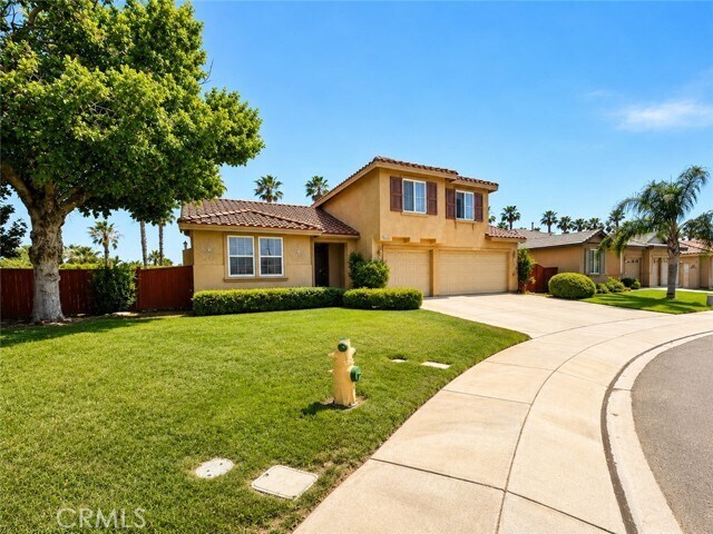 Foto del edificio - 1695 N Larkspur Ln