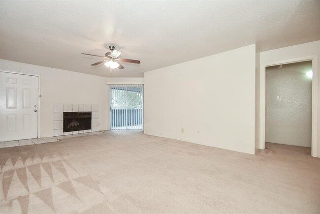 Building Photo - 9700 Leawood Blvd