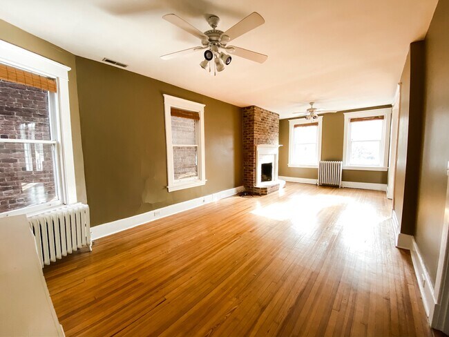 Building Photo - 2602 Hanover Ave